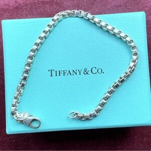 Tiffany & Co 💯 % Auth Venetian Link 925 Sterling Bracelet w/box ✨EUC✨ 6.2grm✨